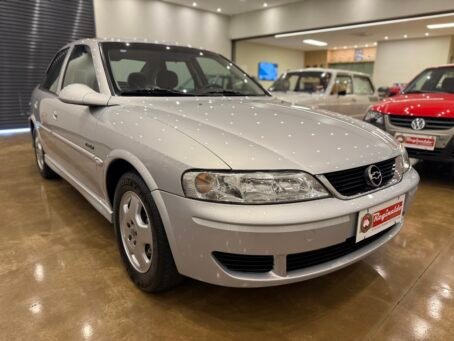 VECTRA 2005 17.000km